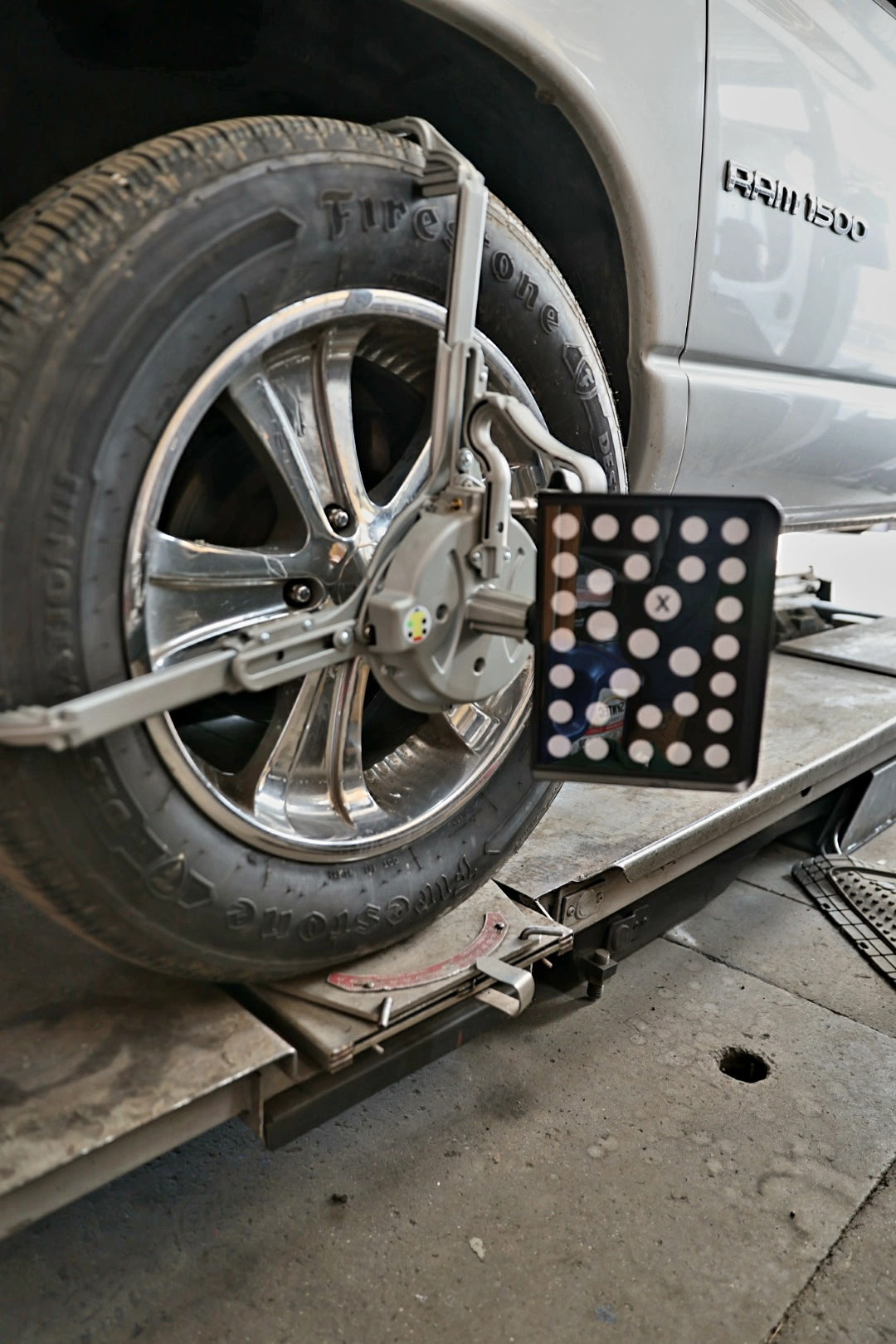 Alignment clamp on wheel