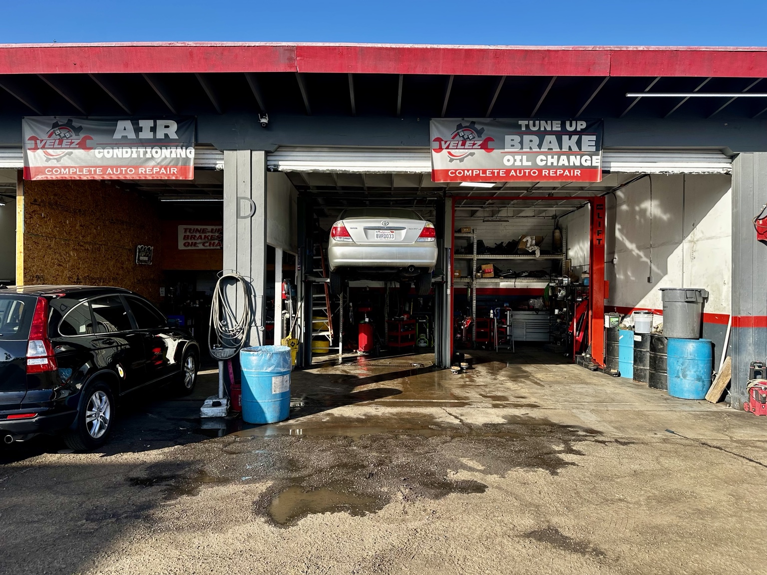 Vélez Auto Repair shop exterior